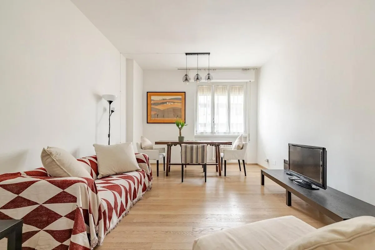 Apartment Rooms With A View And A Glass Of Wine! Florence