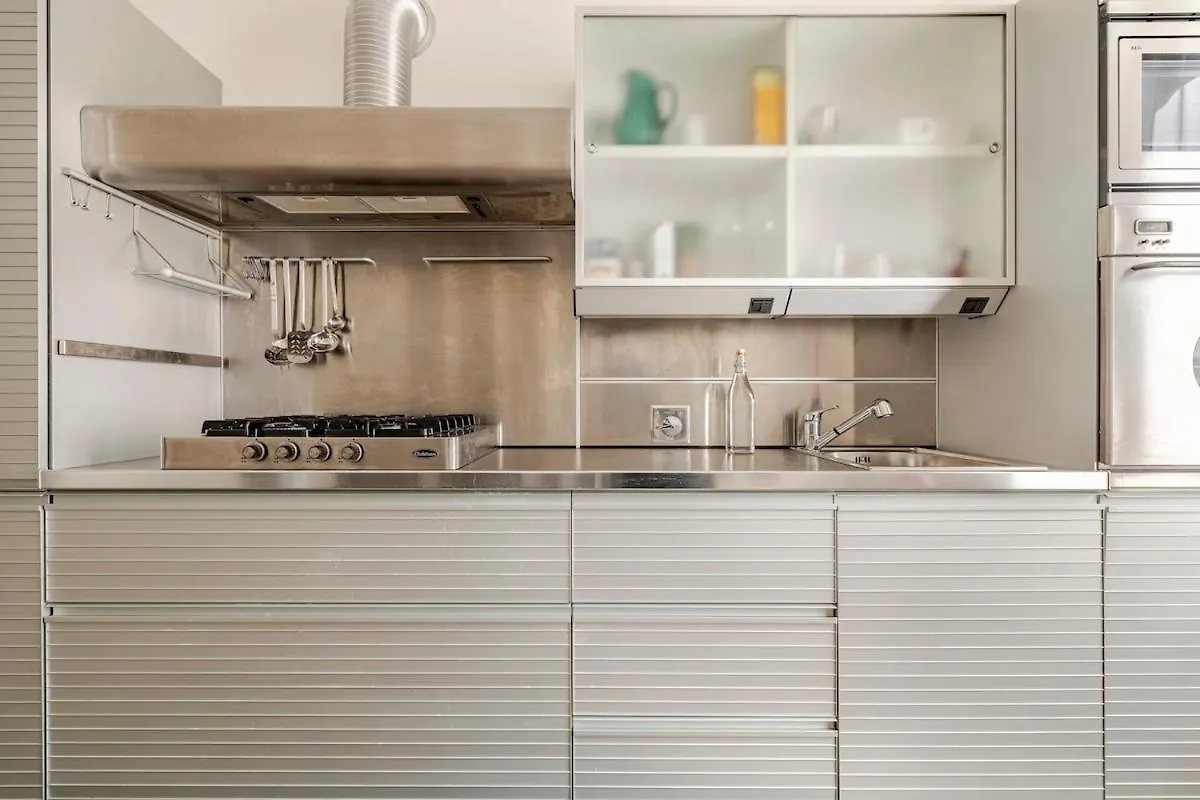 Rooms With A View And A Glass Of Wine! Florence Apartment