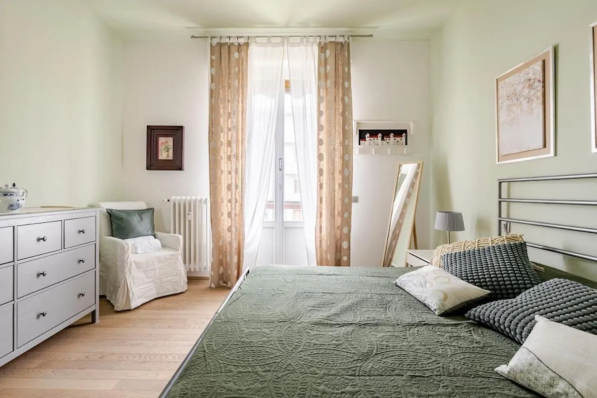Rooms With A View And A Glass Of Wine! Florence