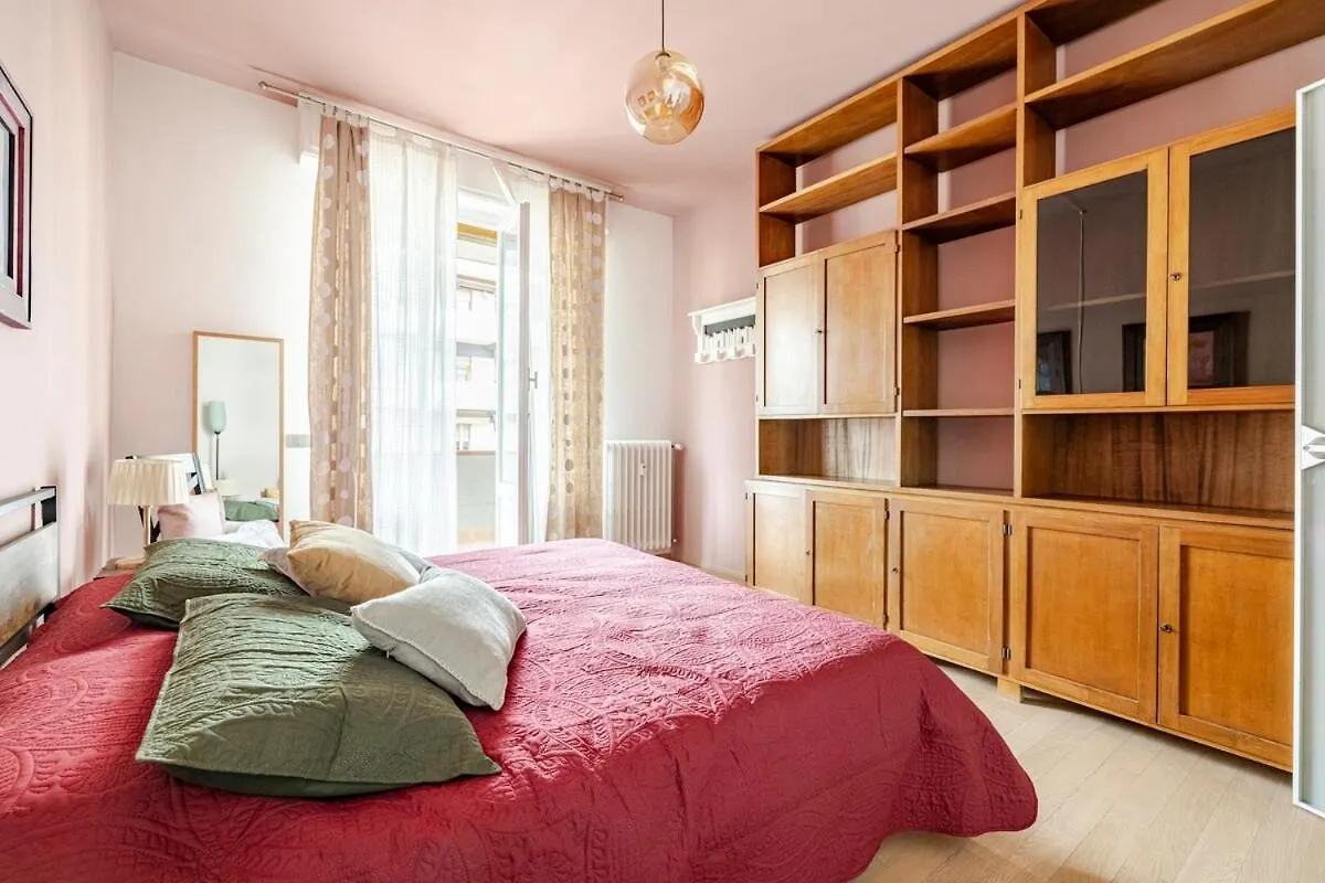 Apartment Rooms With A View And A Glass Of Wine! Florence Italy